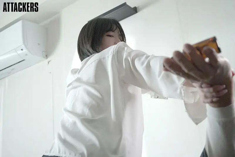 捜査官を引退した私と愛娘の前に現れたのは… 三宮つばき (adn00722)-5