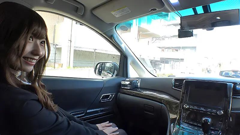 メス臭を漂わせ納車してくれた美人巨乳CA…  (h_047wa00568)-12
