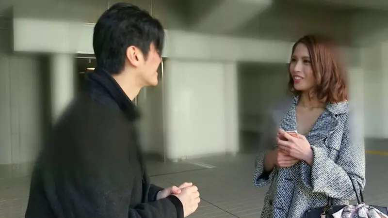 55歳の旦那と身体が合わずに欲求不満を募… (h_1724a055b00011)-1