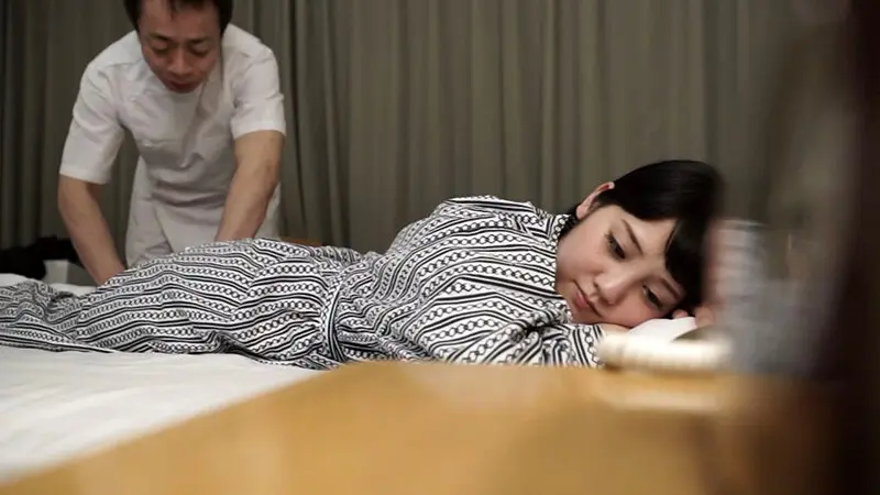 エロマッサージ師のテクに延長希望！激しく…  (h_1724a056b00004)-1