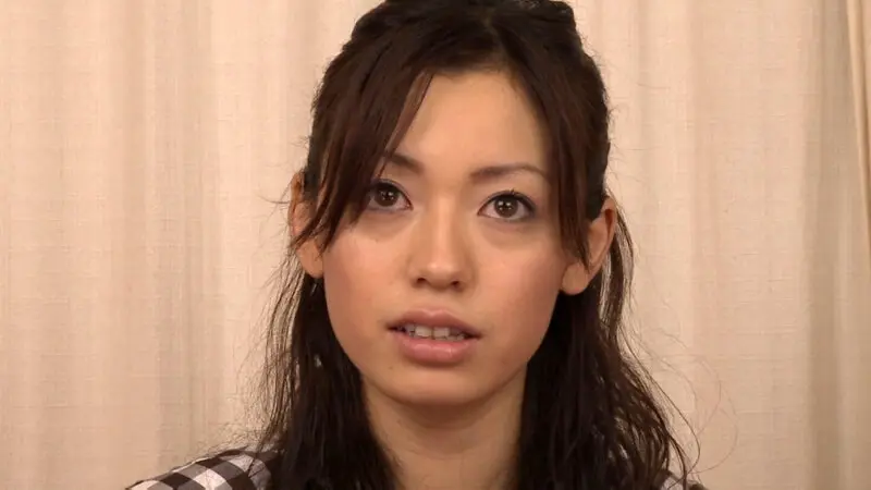 えっ!こんな可愛い人妻さんがセックスレス…  (h_1724v107i00002)-1