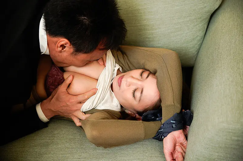 タイプの違う2名の女優が演じる寝取られド… 織田真子 (h_796san00403)-1