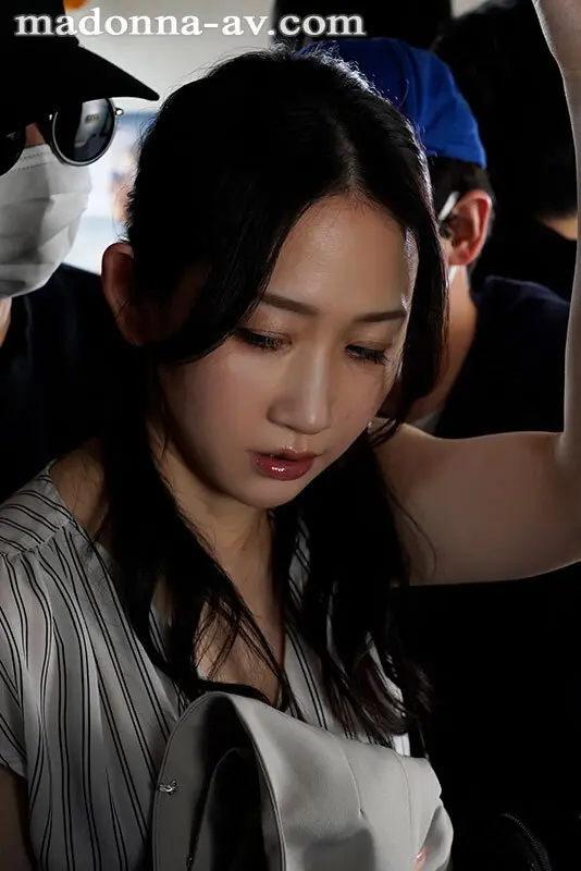 女上司、出張先で恥辱に揺れる中出し電車痴… 水戸かな (jur00470)-2