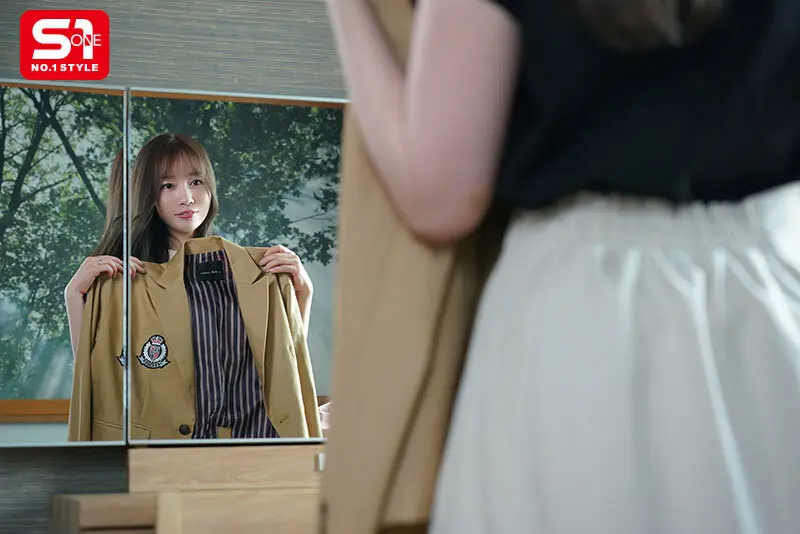 妻の学生時代を知らない俺は姪っ子の制服を… 夢乃あいか (sone00592)-1
