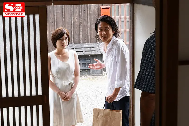 「主人がいない間、私にかまって…」 向か… 奥田咲 (ssni00855)-1